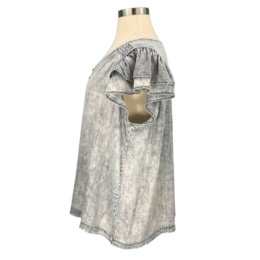 Jane + Delancey Gray Acid Wash Chambray Casual Boho Short Ruffle Sleeve Blouse - Picture 10 of 15